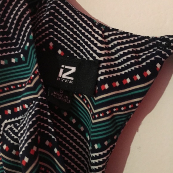 Chevron Printed Mini Dress Cut Out Back Small NWT - Picture 3 of 4